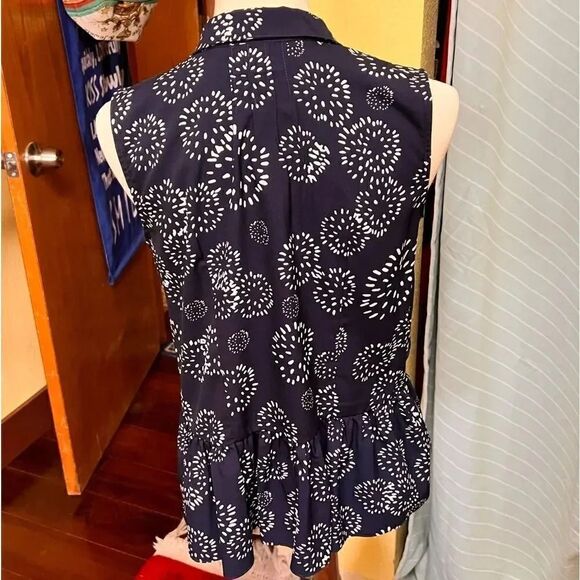NWOT Cabi Sleeveless Button Down Dandi Lion  Blouse Size Small Blue & White #YC4 - Picture 2 of 7